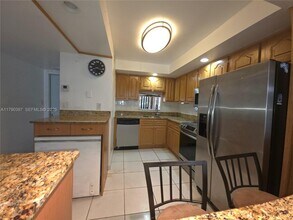 Building Photo - 8940 S Hollybrook Blvd