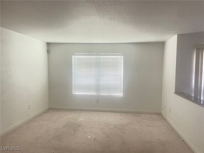 Building Photo - 5055 W Hacienda Ave