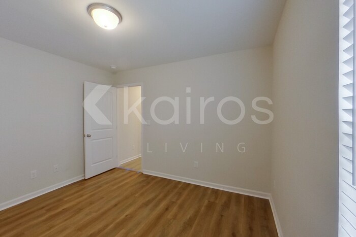 Building Photo - 12 Carrollton Dr