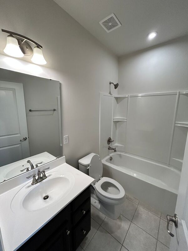 Building Photo - 4316 Summercrest Blvd