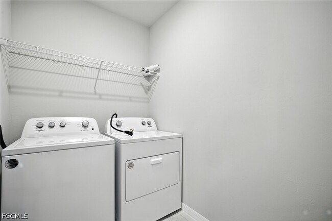 Building Photo - 2465 NW 9th St