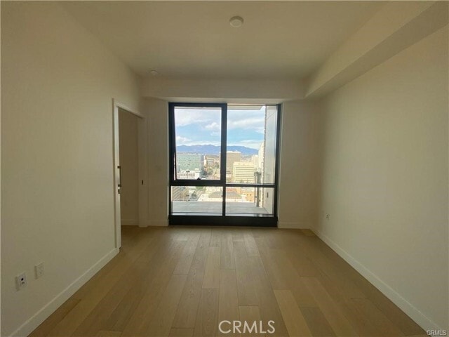 Building Photo - 400 S Broadway