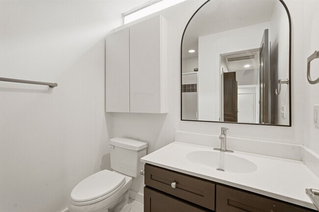 Building Photo - 6121 Gehring St