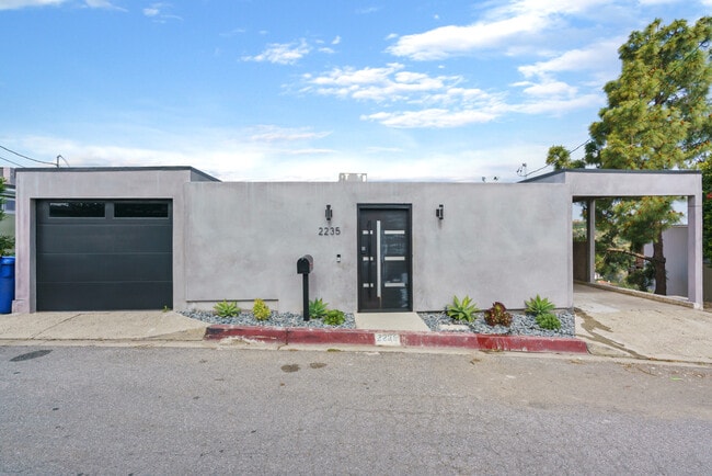 Building Photo - 2235 Gloaming Way