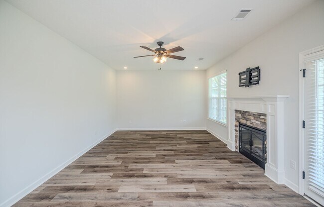 Building Photo - 5270 Copse Dr
