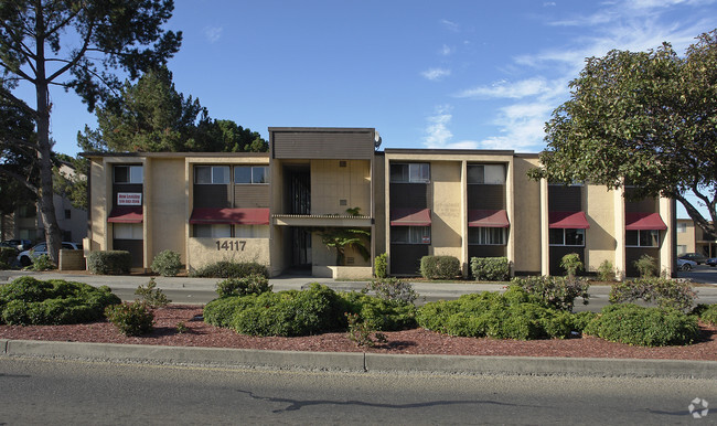 Building Photo - 14117-14121 San Pablo Ave