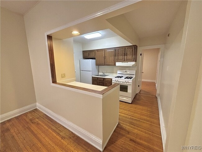 Building Photo - 669 Potomac Ave