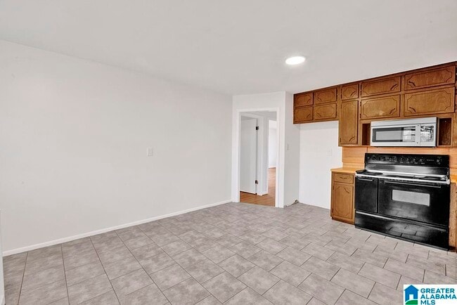 Building Photo - 126 E Jones Ct