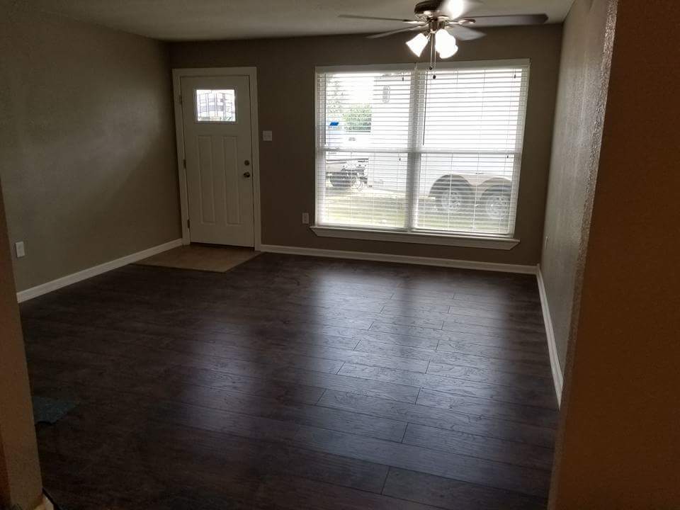 Building Photo - 413 Pine St