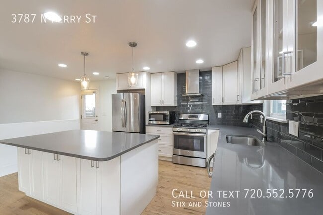 Building Photo - 3787 Perry St