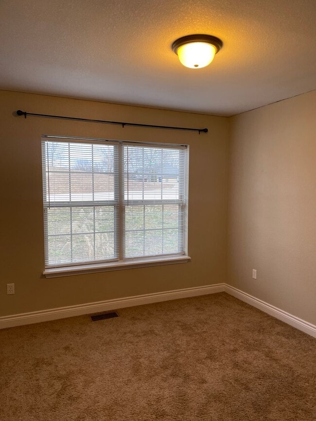 Building Photo - AVAILABLE!!!