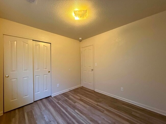 Building Photo - 155 Derek Dr