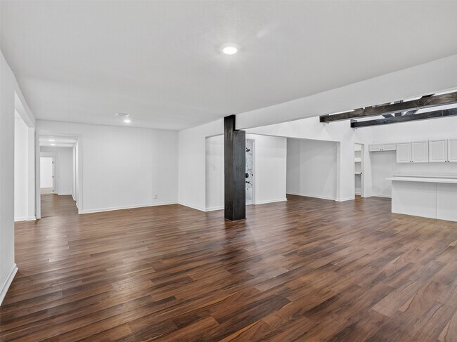 Building Photo - 11515 Iberia Dr