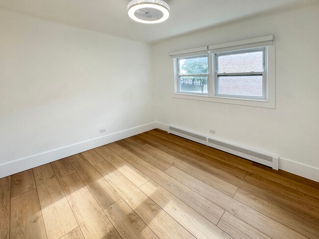 Building Photo - 332 N Smith St