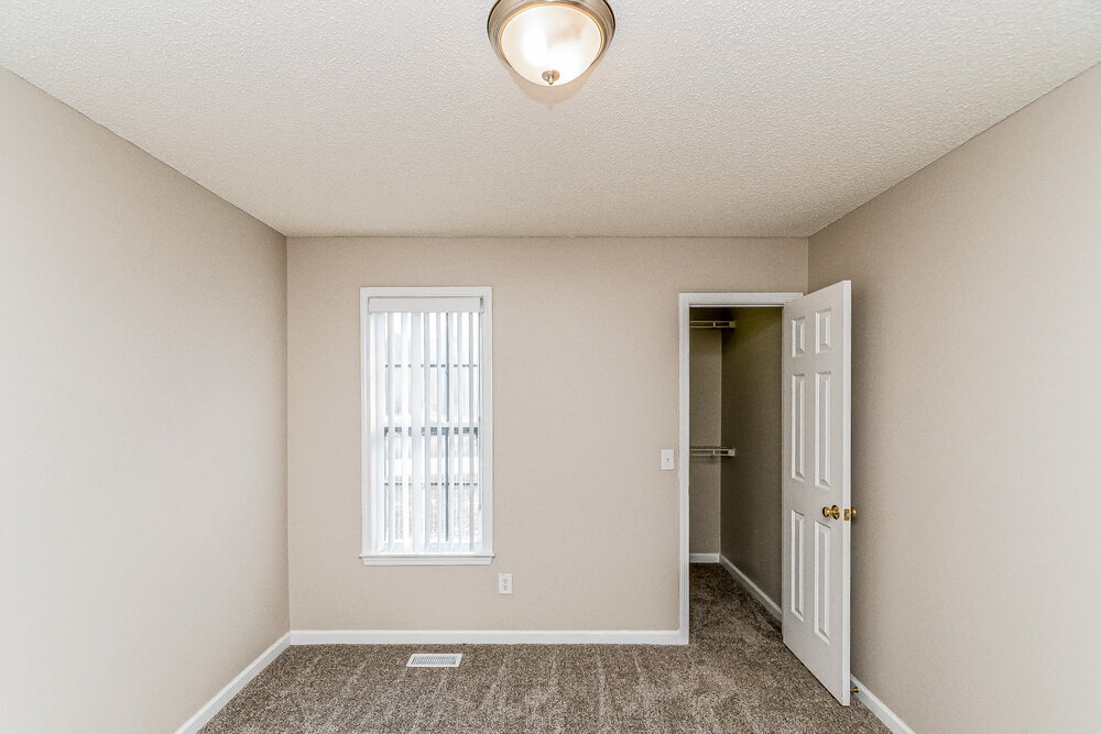 Building Photo - 1041 Blue River Farm Dr