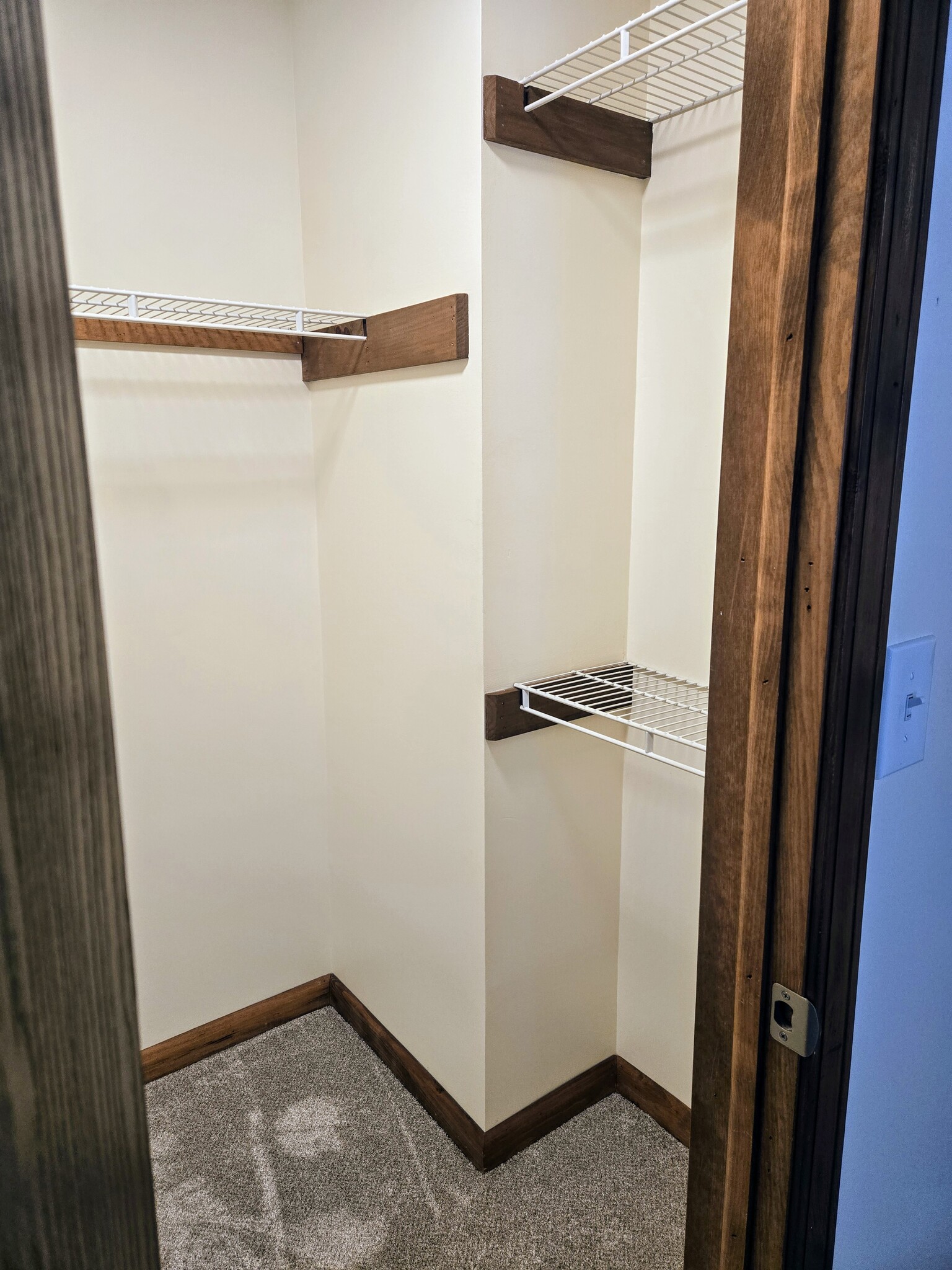 Walk-In Closet - 602 Forest Ln