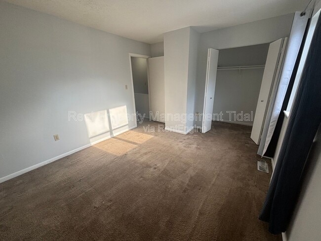 Building Photo - 12714 Woodside Ln
