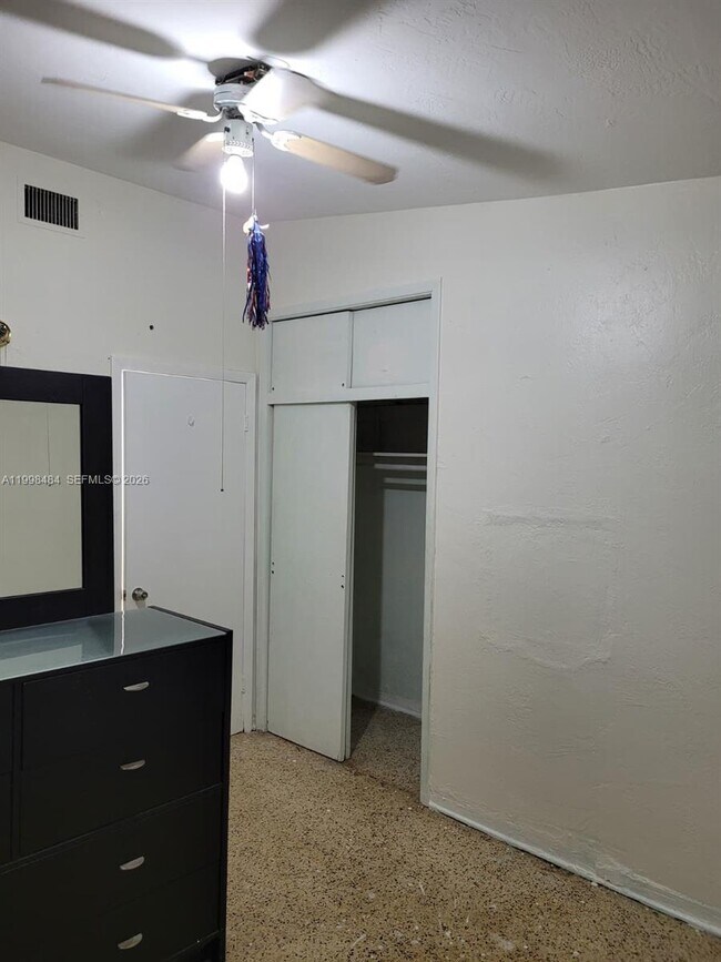 Building Photo - 26925 SW 145th Ave