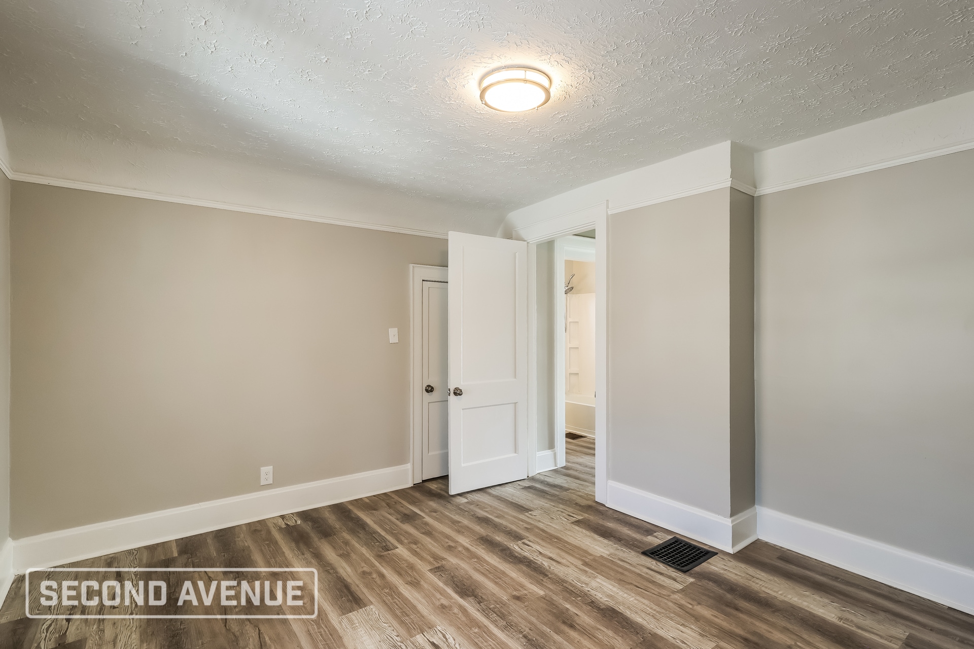 Building Photo - 5325 Rolston Ave