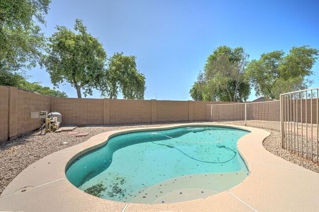 Building Photo - COMING SOON1 Beautiful 4 Bed 2.5 Bath Home...