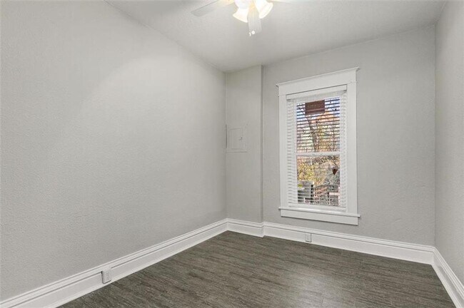 Building Photo - 2845 Belleview Ave