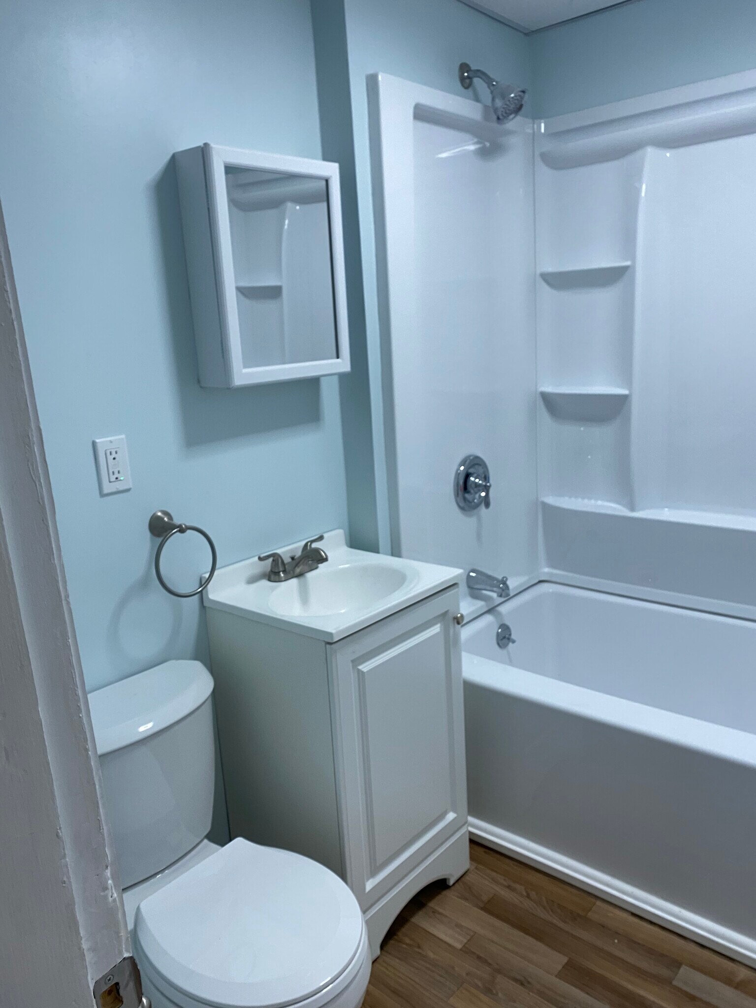 Bathroom - 114 Hampson St