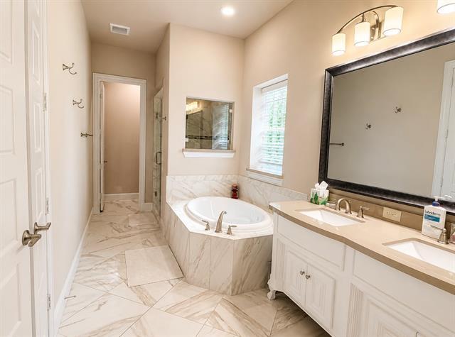 Building Photo - 4905 Dunland Dr