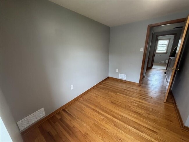 Building Photo - 9280 N Florence Rd