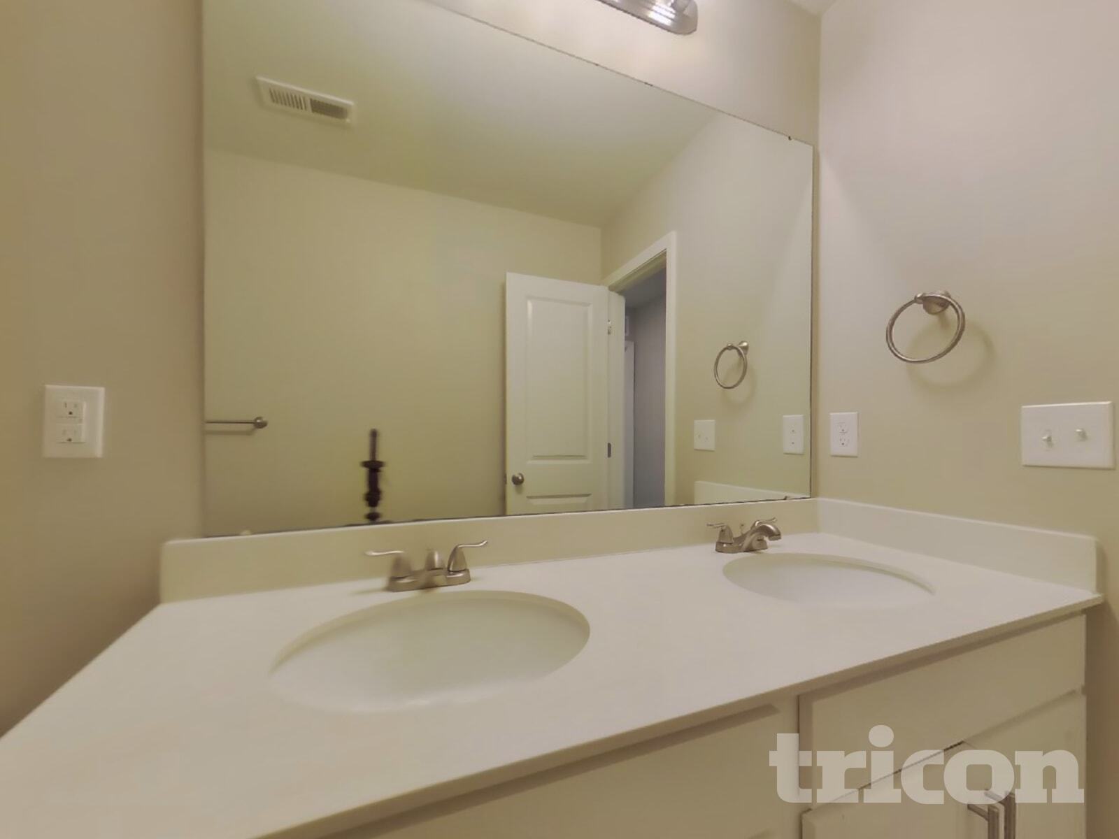 Building Photo - 205 Brenett Francis Ct