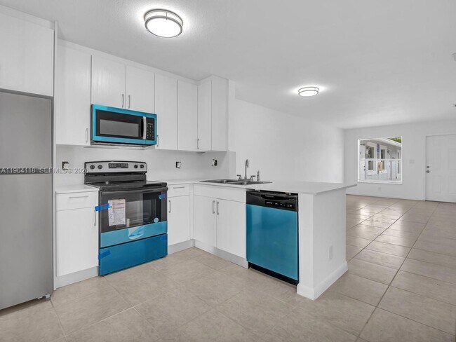 Building Photo - 241 NW 40th St