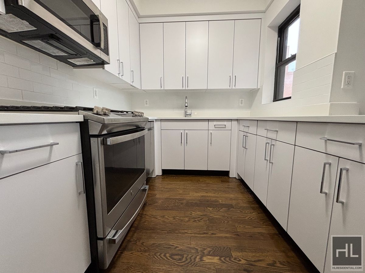 Building Photo - EAST 57 STREET