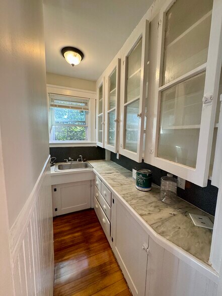 Building Photo - 109 Ruggles St