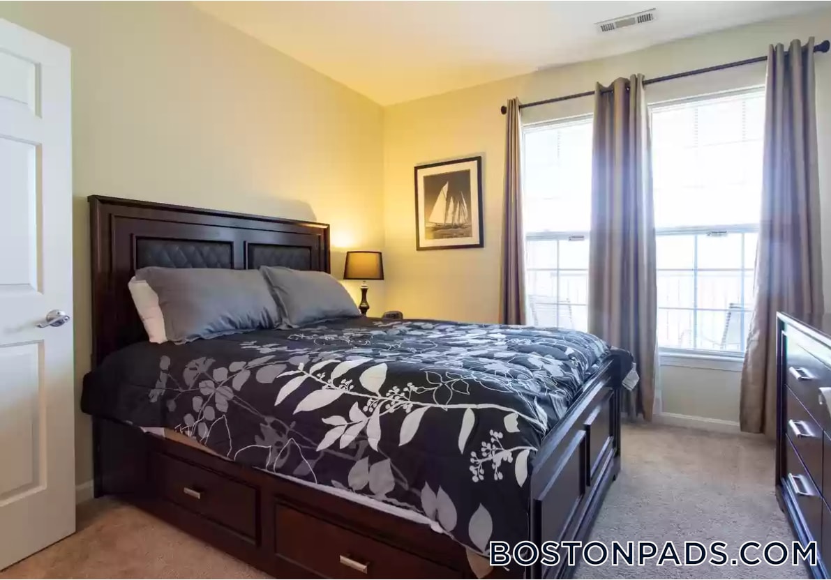 Building Photo - 311 Lowell St