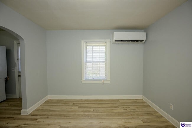 Building Photo - 105 Beech St