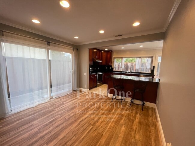 Building Photo - Nicely Update Home Now Available in the Crossings