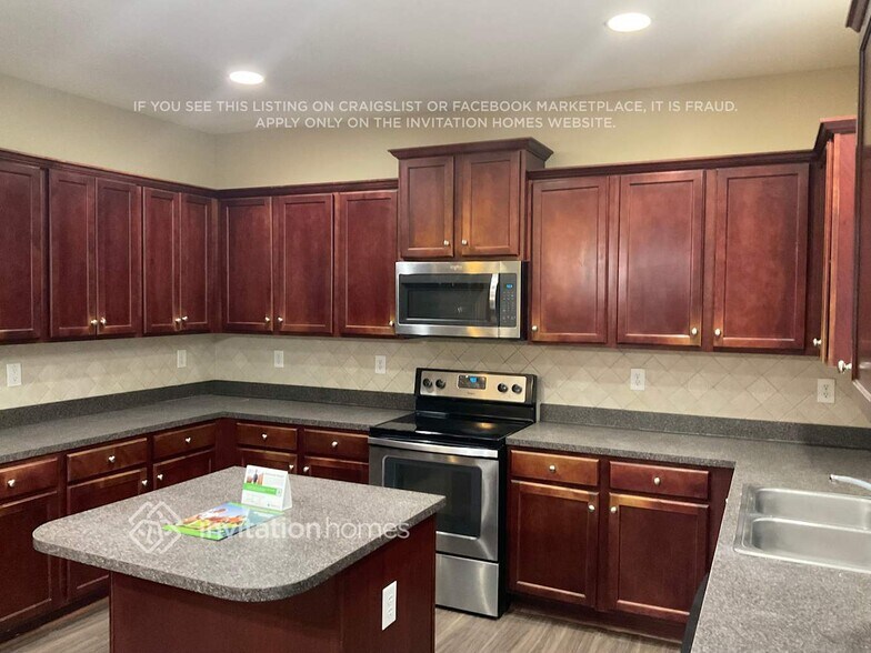 Building Photo - 11915 Erwin Ridge Ave