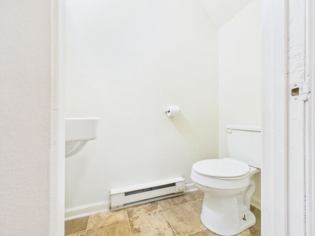 Building Photo - 5500 Stella Rd