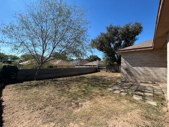 Building Photo - 1011 Sapphire St