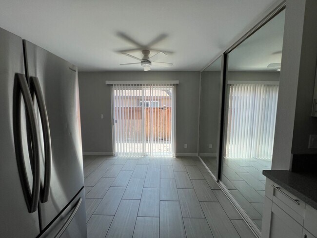 Building Photo - 3 Bedroom, 2 Bathroom