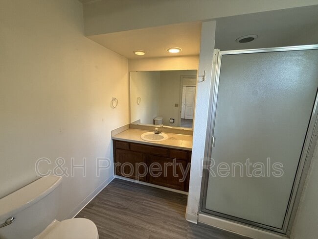 Building Photo - 2314 Rosebud Dr