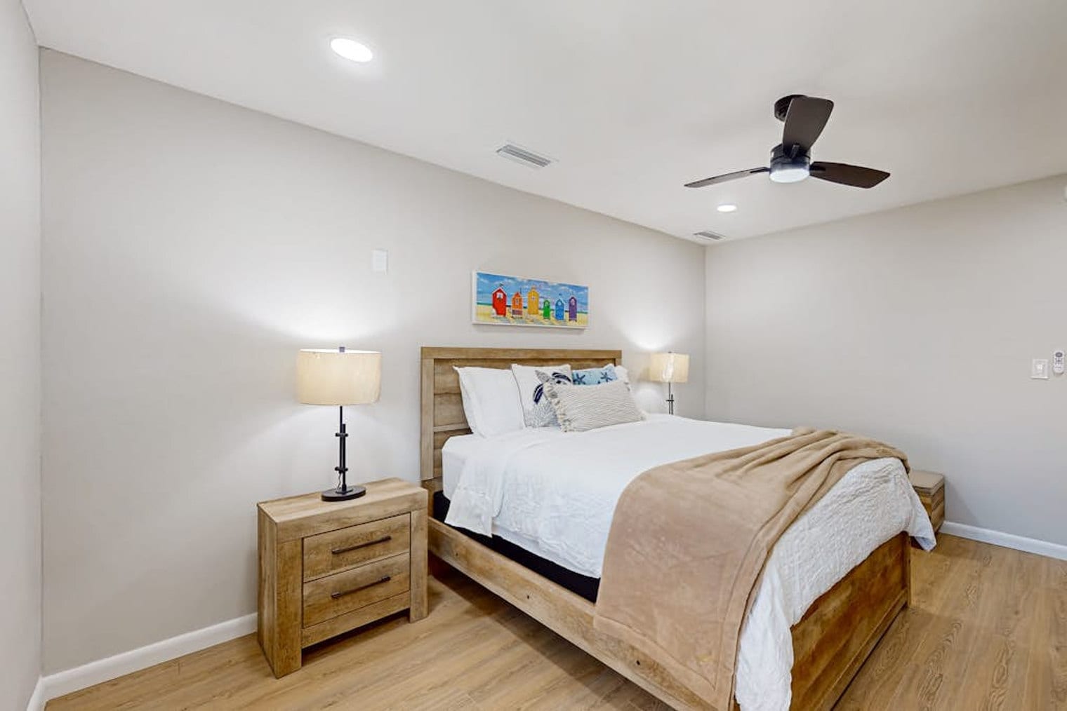 Building Photo - 2141 Fiesta Dr