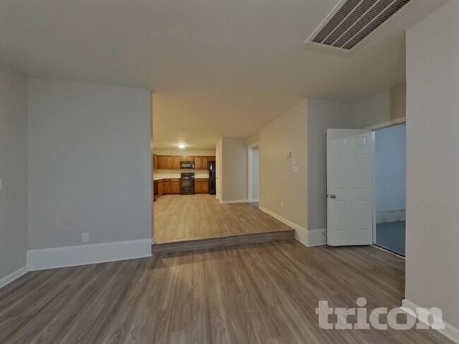 Building Photo - 5506 Linda Vista Ln