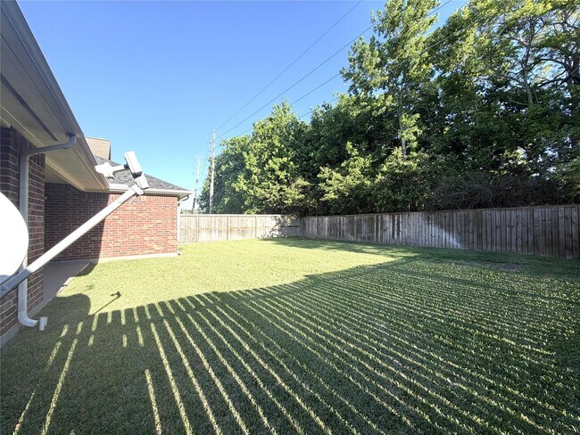 Building Photo - 21411 Venture Park Dr