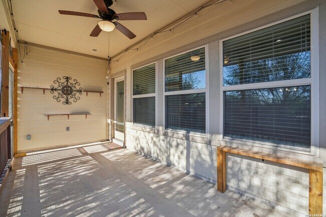 Building Photo - 6413 Von Rosk