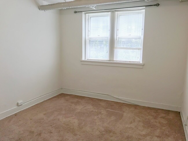 Building Photo - 2562 Prospect