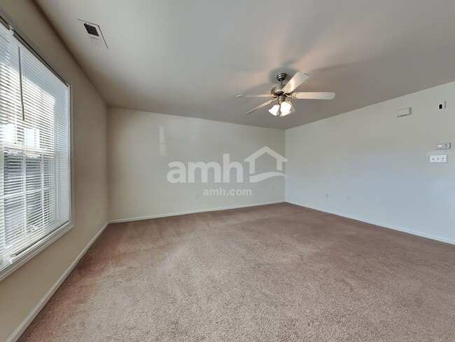 Building Photo - 43 Wolf Creek Ln