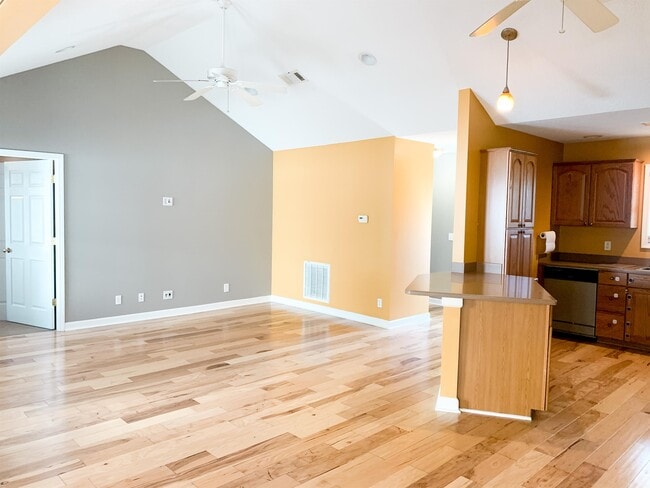 Building Photo - 1302 Story Ave