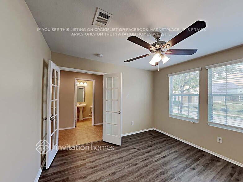 Building Photo - 5413 Del Rey Dr