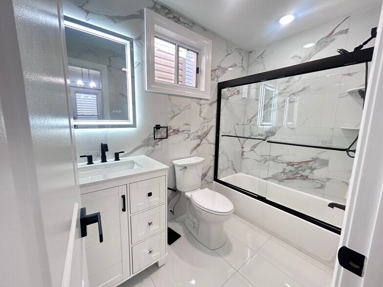 Building Photo - 510 17th St