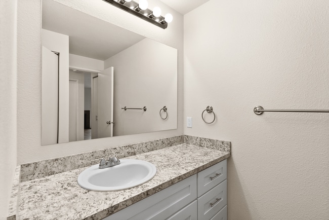 1 Bedroom w/Vaulted Ceiling - Monte Vista Apartments